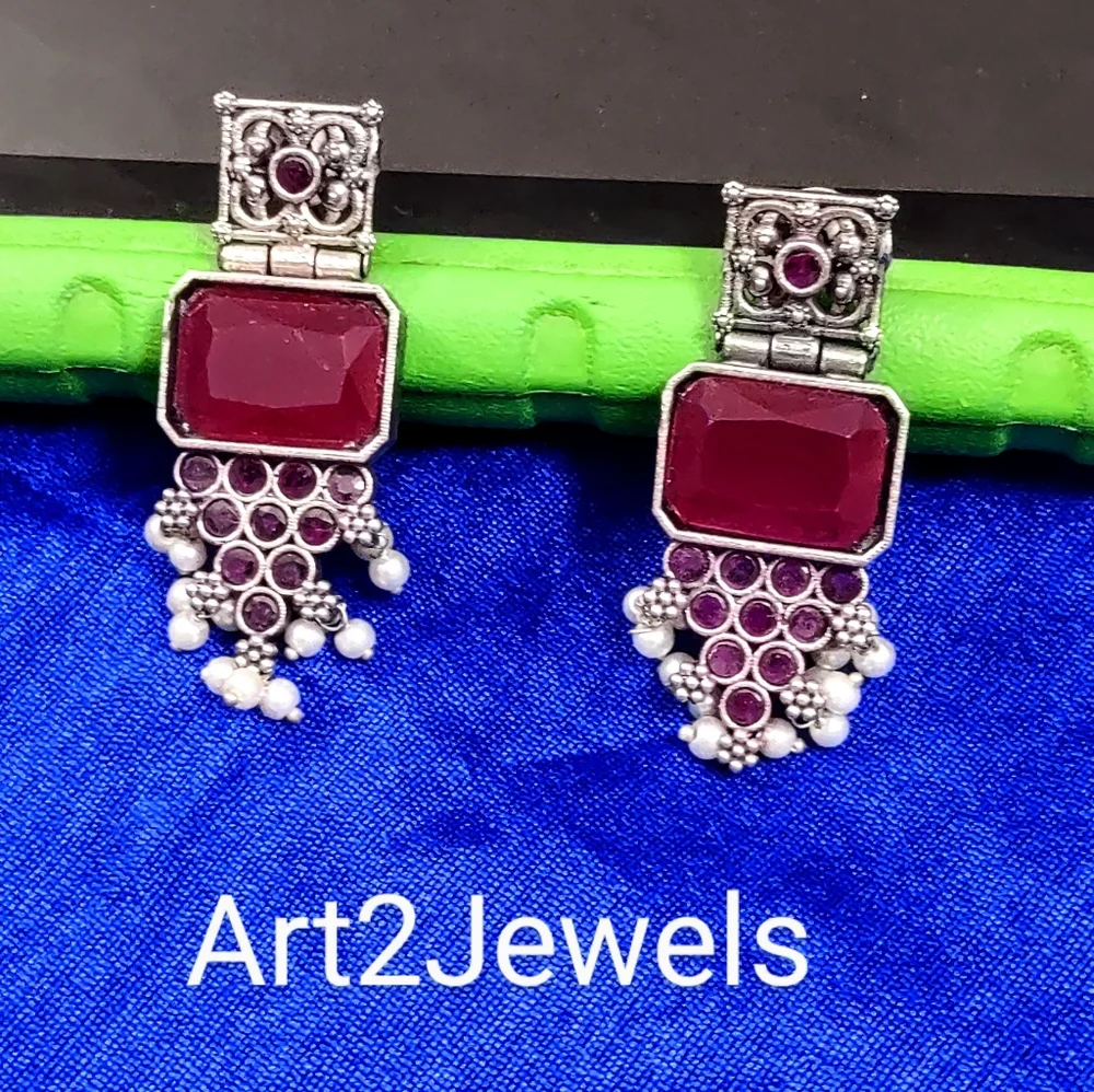 Earring - Picture 3 of 3